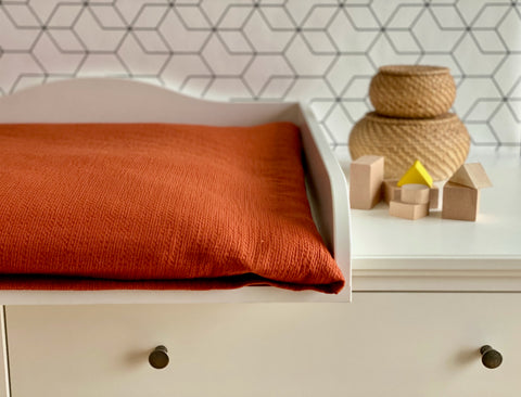 Cover for changing table mat double crepe red autumn red