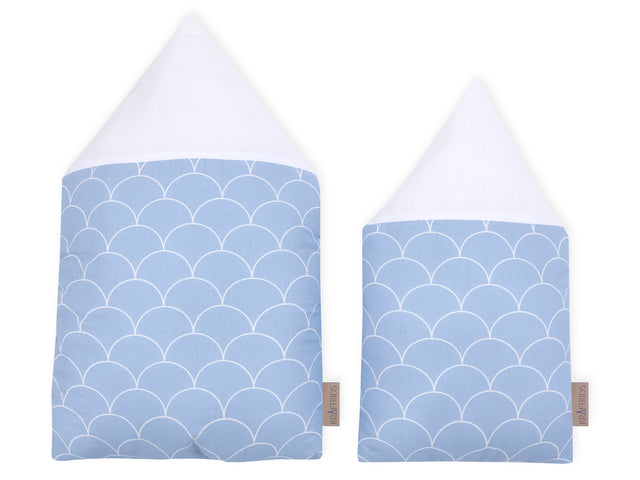 Fabric house in plain white, white semicircles on pastel blue