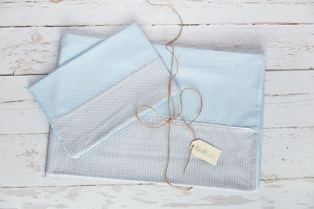 Bedding set small leaves light blue on white small leaves light gray on white