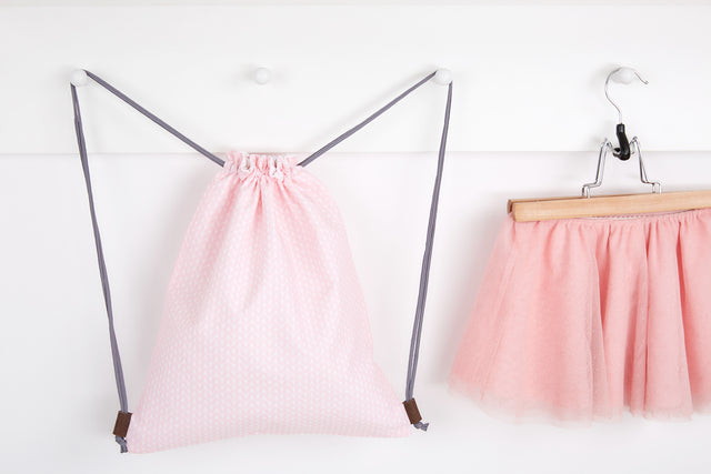 Sac de sport petites feuilles rose sur blanc