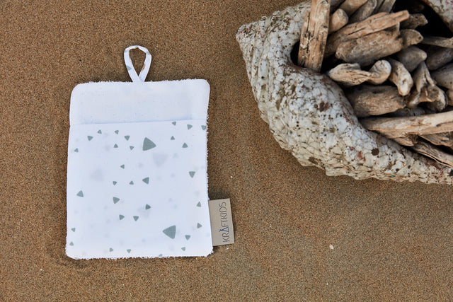 Washcloth rounded triangles grey