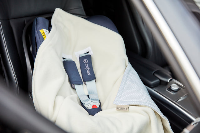 Couverture pour porte-bébé hiver petites feuilles gris clair sur blanc
