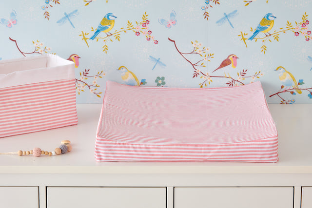 Cover for wedge changing mat stripes pink