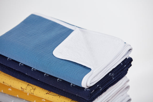 Changing pad muslin blue