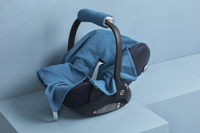 Babydecke für Babyschale Sommer Musselin blau