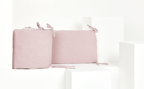 Rede muslin gyldne prikker på pink