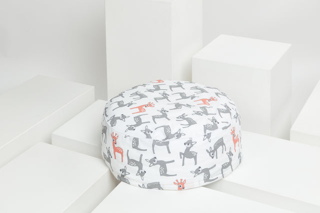 Sitzpuff kleine Rehkitze grau orange auf Weiß