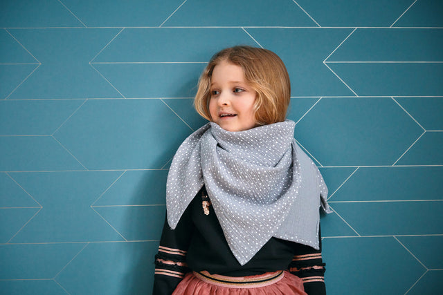 Foulard mousseline pois gris