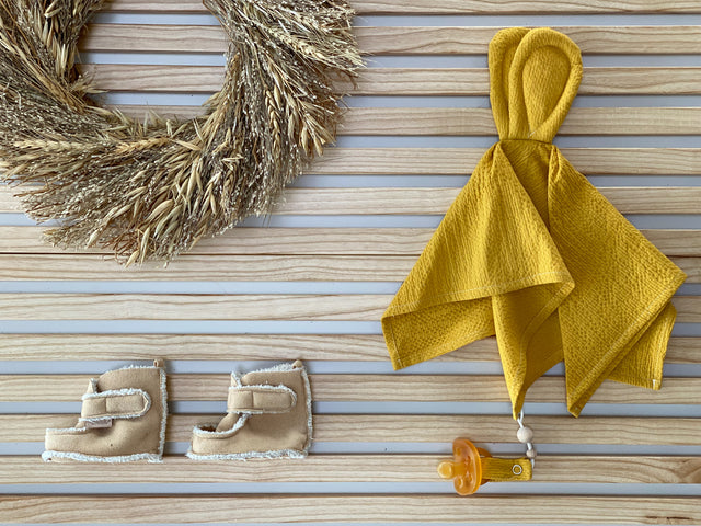 Doudou double crêpe jaune moutarde