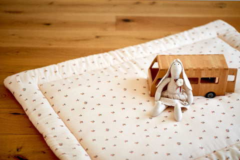 Crawling blanket muslin cherries