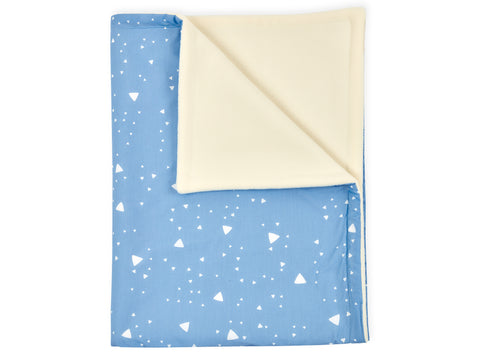 Baby blanket rounded triangles white on blue