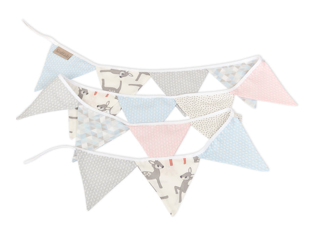 Bunting of little leaves and little fawns
