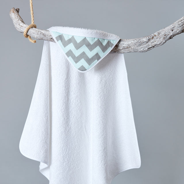 Hooded towel chevron light gray and mint