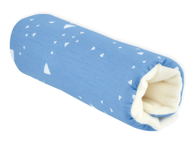 Baby car seat arm protectors, rounded triangles, white on blue
