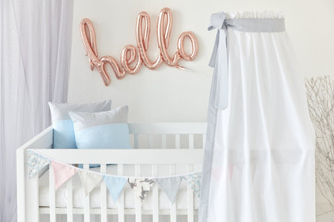 Canopy small leaves light gray on white