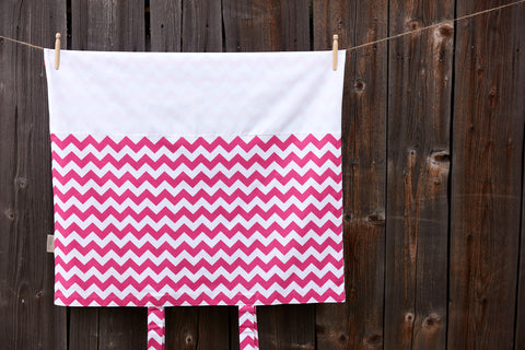 Housse pour nappe à langer chevron magenta