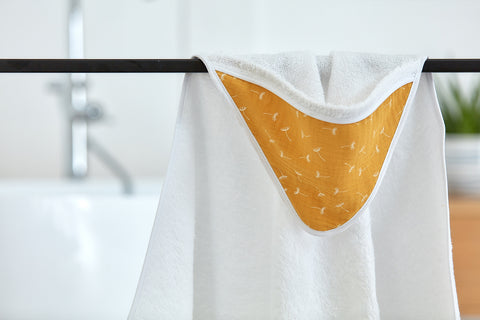 Hooded towel muslin yellow dandelions