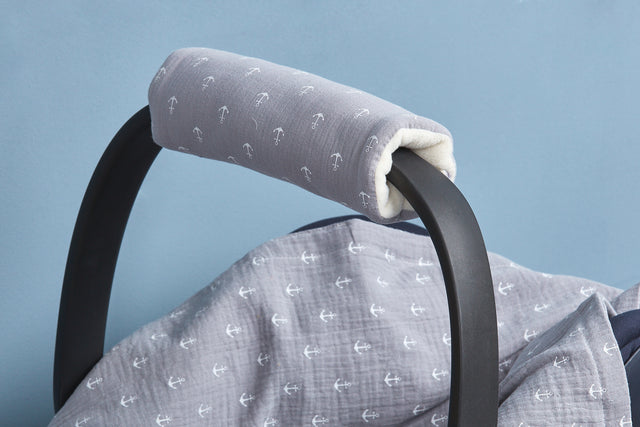 Protège bras siège bébé mousseline gris ancre