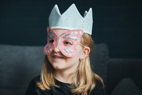 Fabric crown muslin golden dots on green