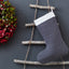 Chaussette de Noël mousseline pois dorés sur gris