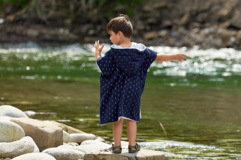 Bath poncho muslin dark blue anchor