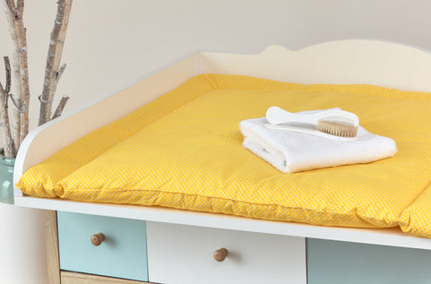 Matelas à langer pois blancs sur jaune