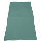 Eine rechteckige Schürze in Nilblau aus KraftKids Sonnensegel Musselin mit zwei langen weißen Taillenbändern liegt flach auf weißem Grund.